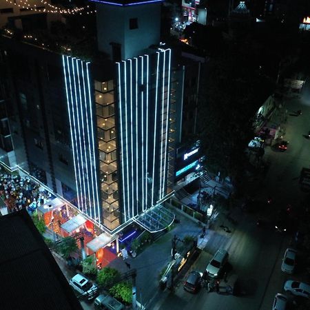 Hotel Vaibhav Bhāgalpur Kültér fotó