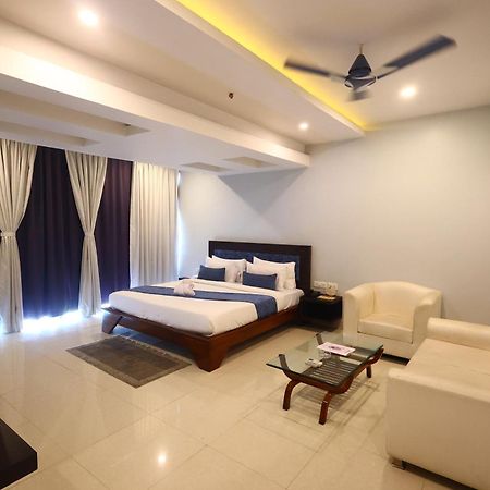 Hotel Vaibhav Bhāgalpur Kültér fotó