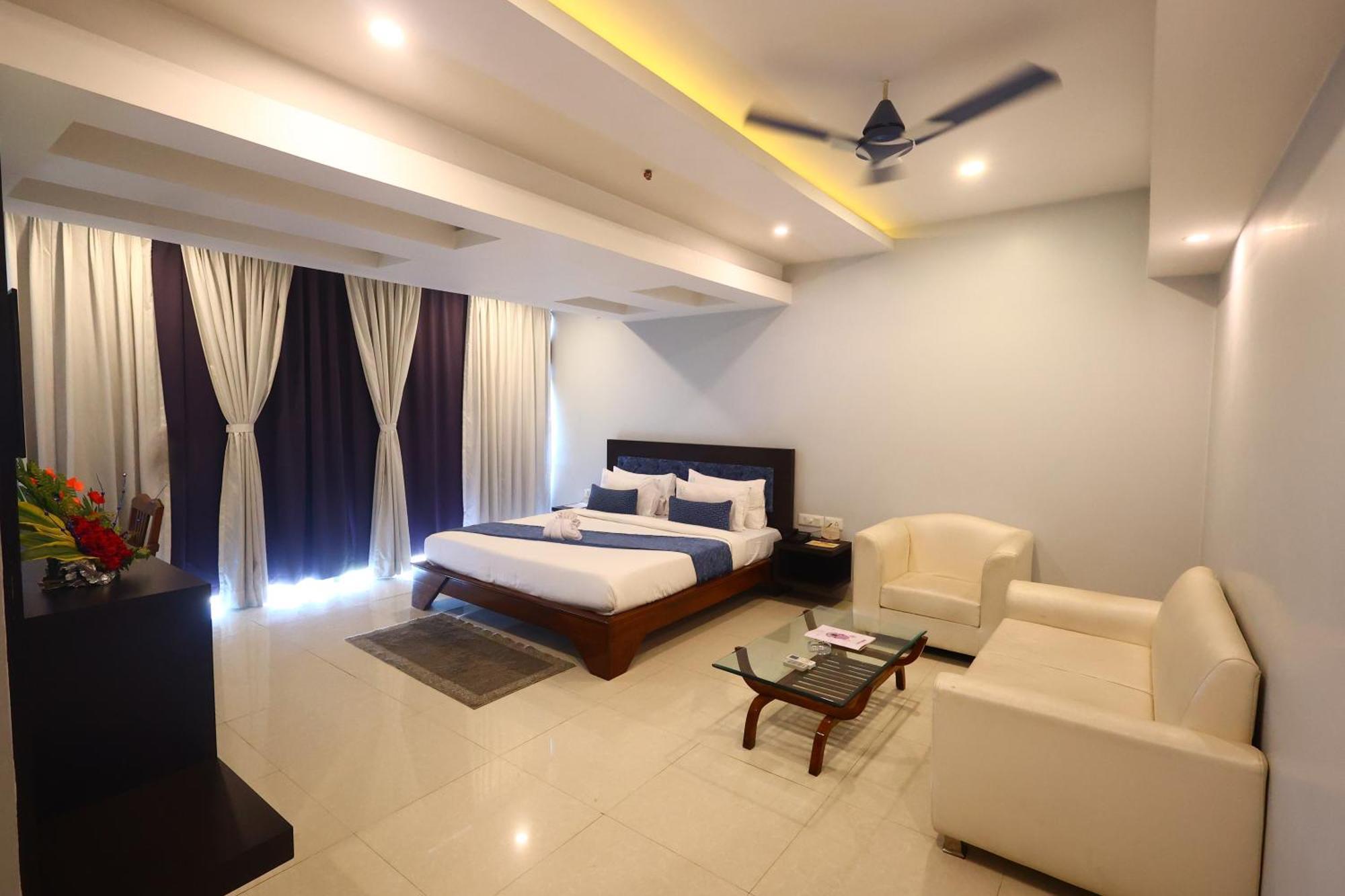 Hotel Vaibhav Bhāgalpur Kültér fotó